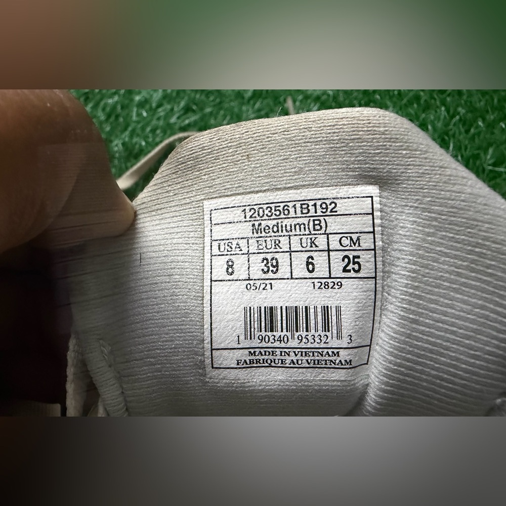 Brooks Women's Sneakers - Gray‎ Size 9